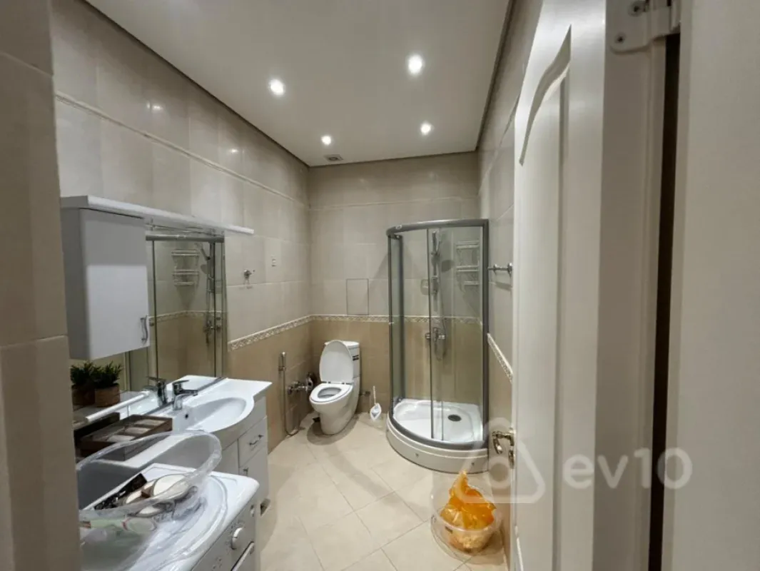 Kirayə verilir 7 otaqlı yeni tikili 350 m²