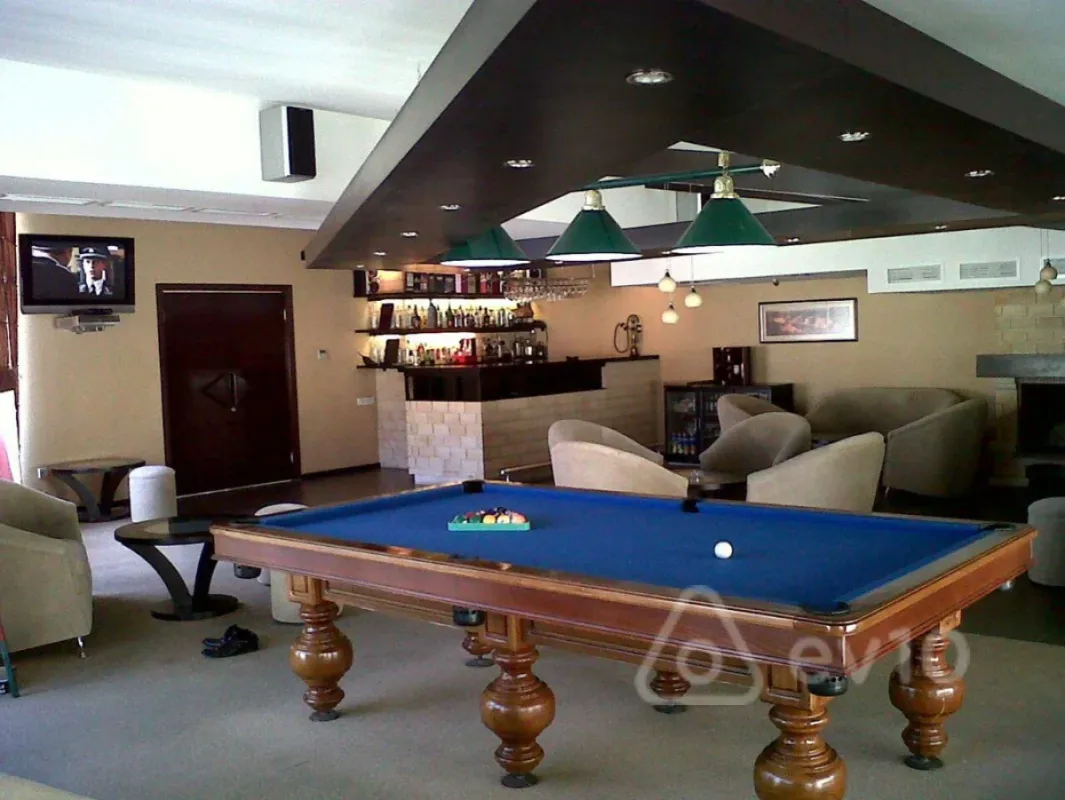 Kirayə verilir 7 otaqlı yeni tikili 350 m²