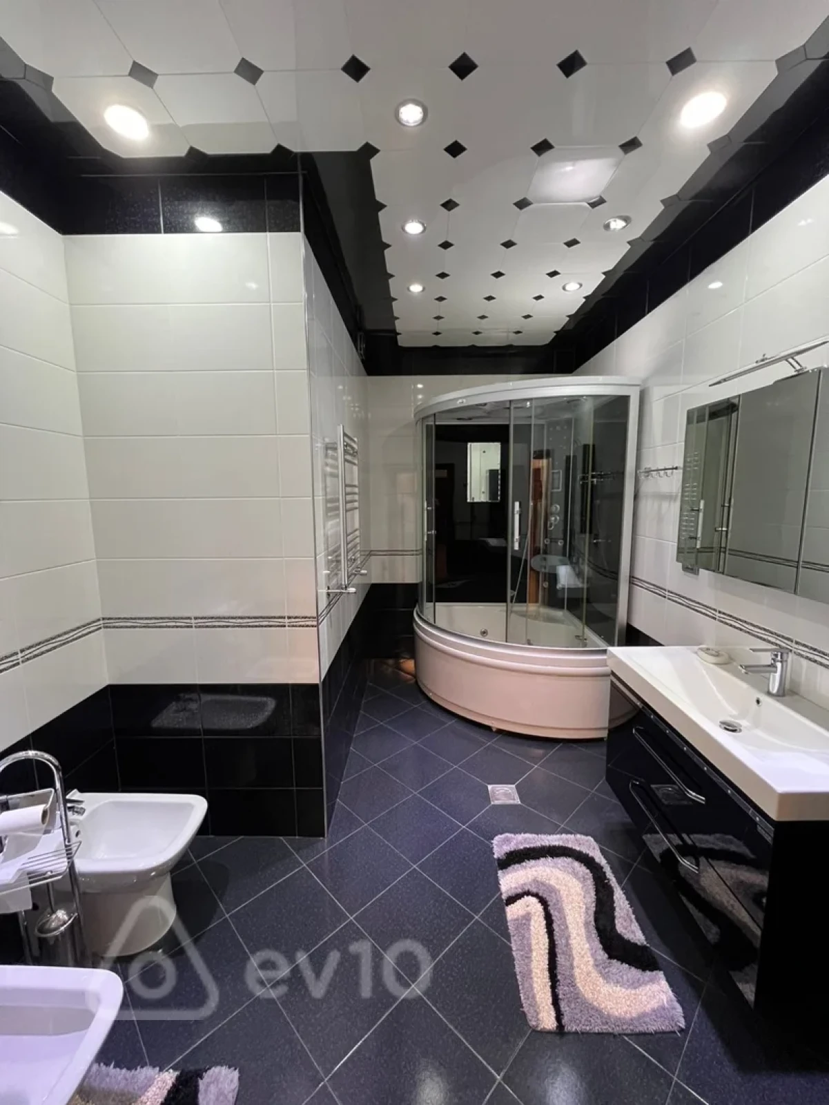 Kirayə verilir 3 otaqlı yeni tikili 180 m²