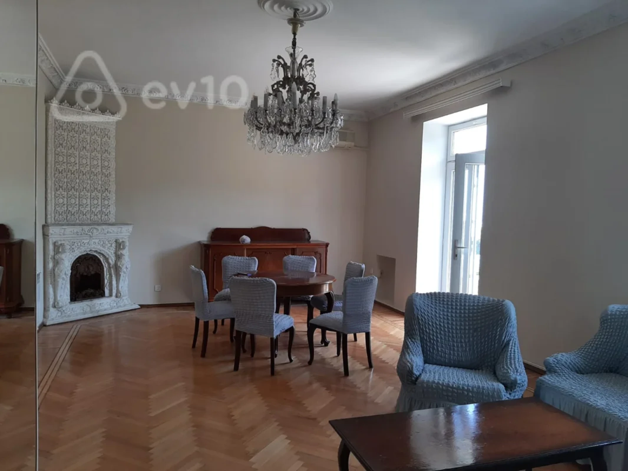 Kirayə verilir 3 otaqlı köhnə tikili 130 m²