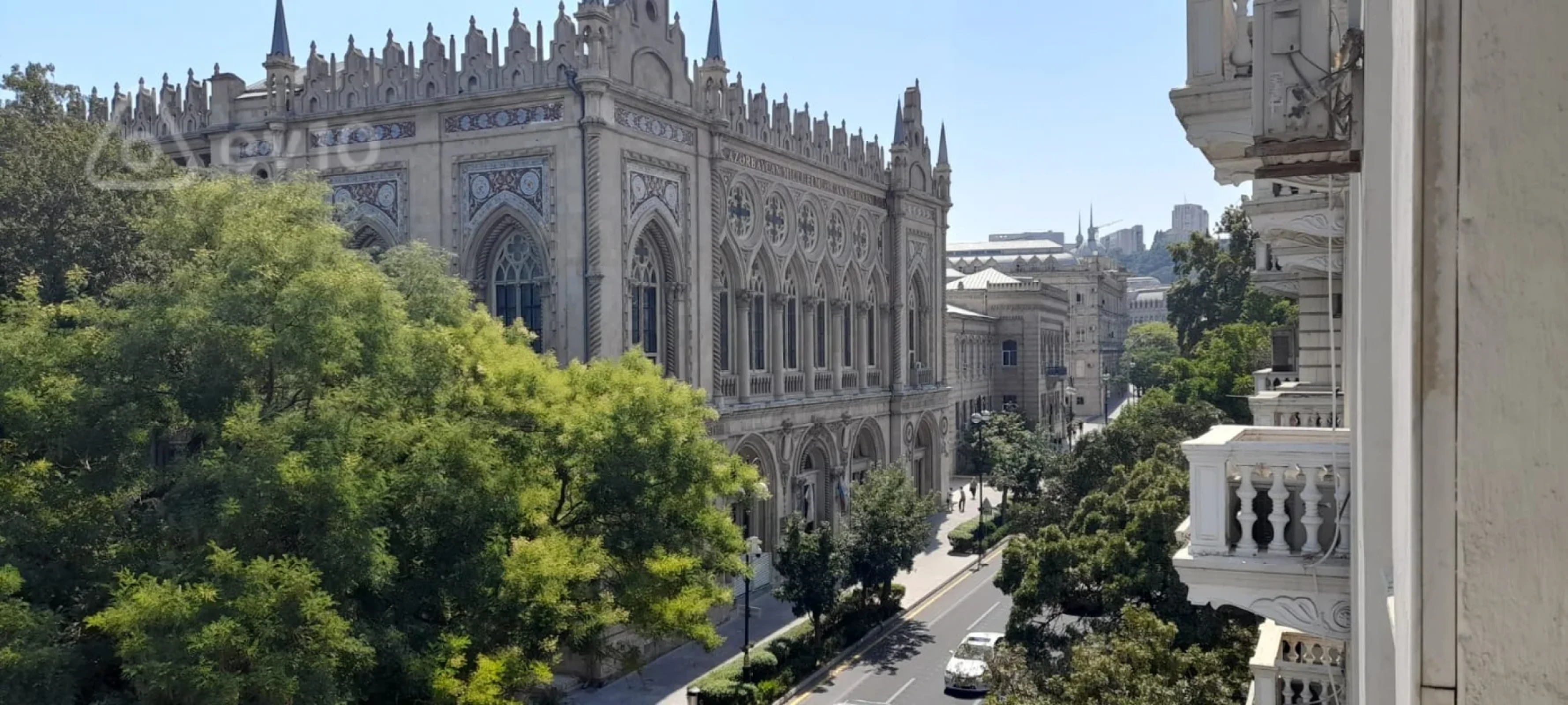 Kirayə verilir 3 otaqlı köhnə tikili 130 m²