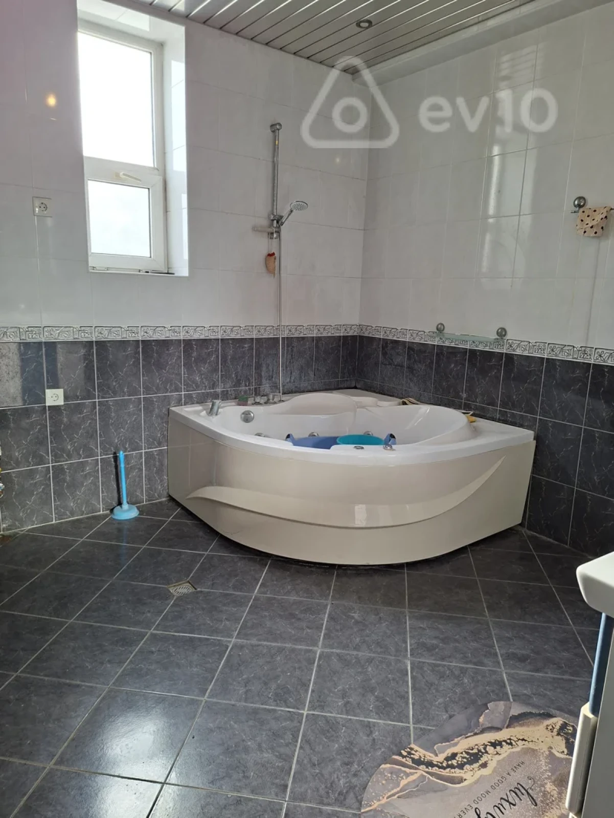 Kirayə verilir 3 otaqlı ofis 245 m²