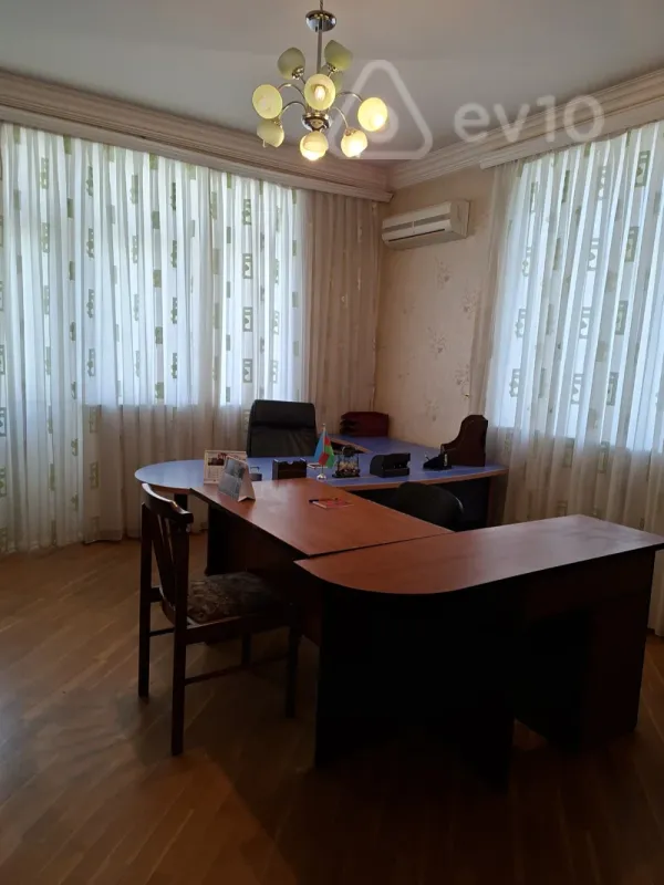 Kirayə verilir 3 otaqlı ofis 245 m²
