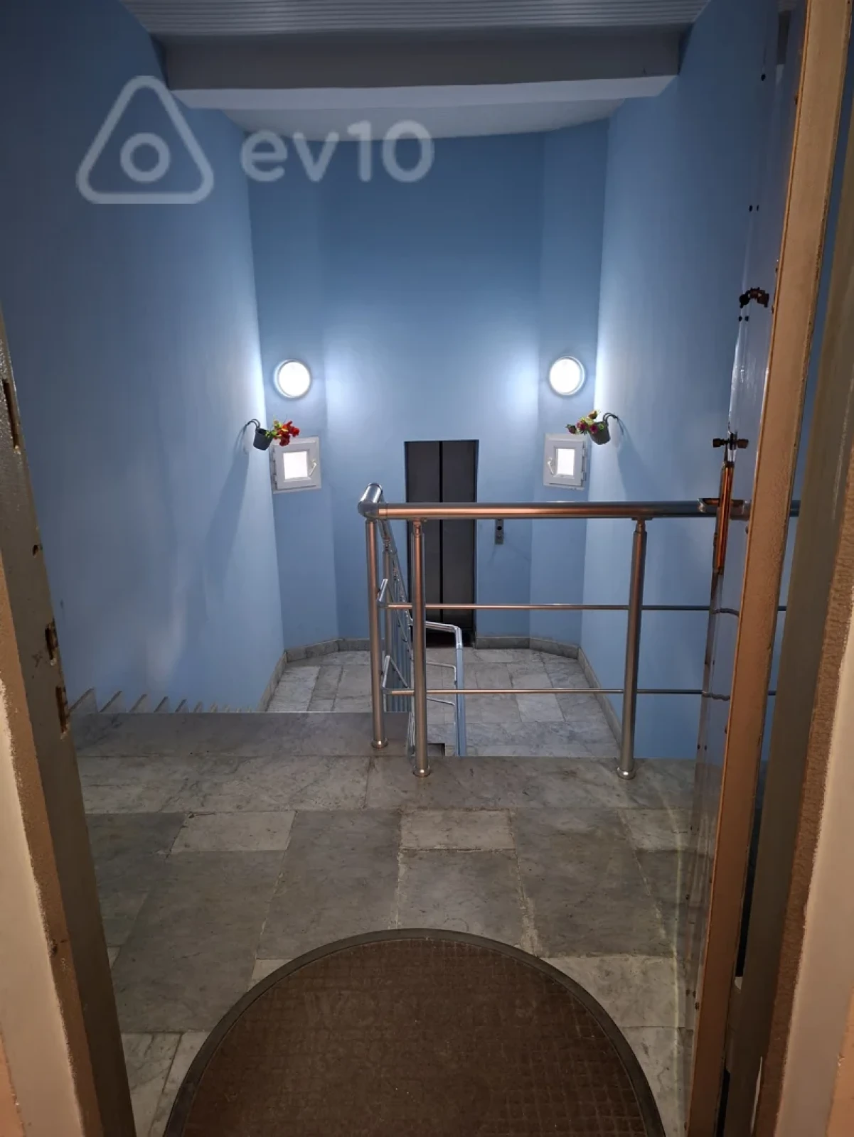 Kirayə verilir 3 otaqlı ofis 245 m²