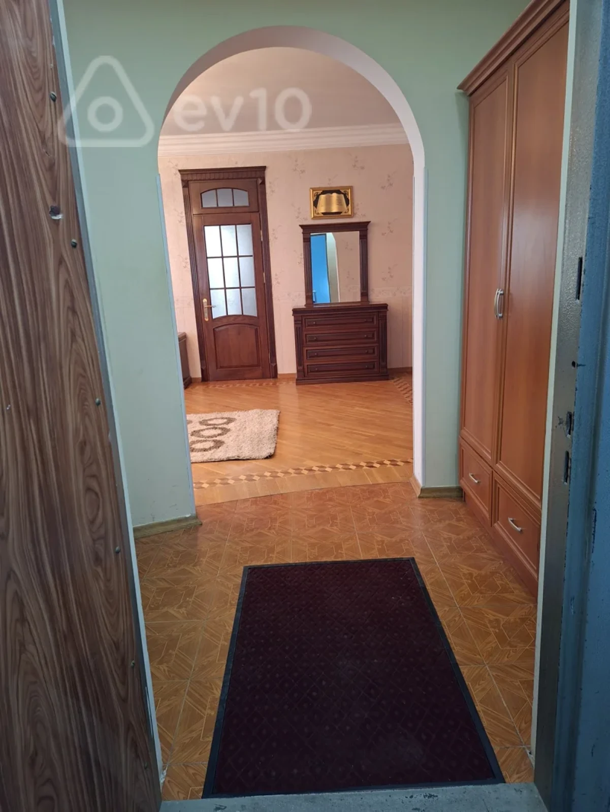 Kirayə verilir 3 otaqlı ofis 245 m²