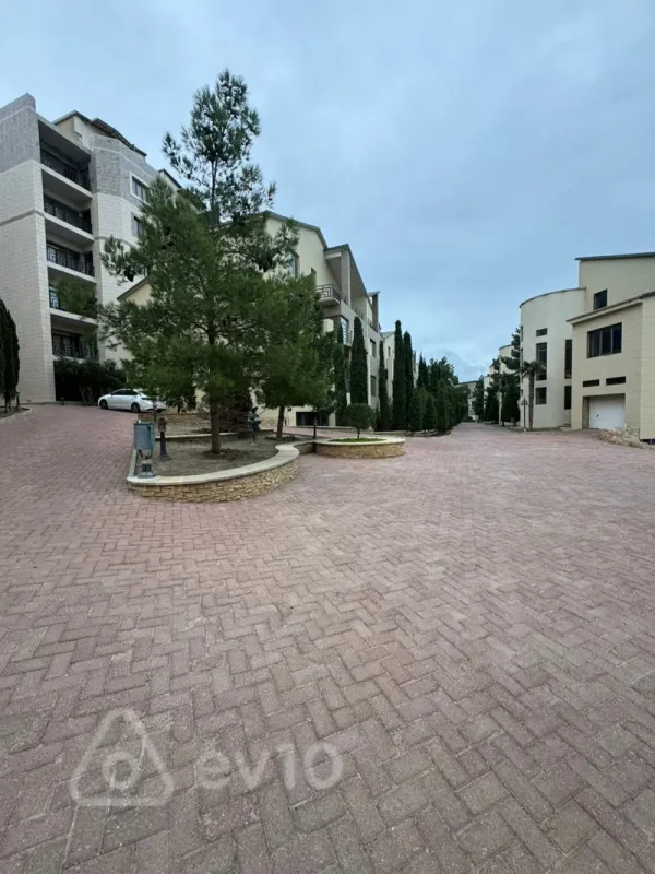 Satılır 3 otaqlı yeni tikili 160 m²
