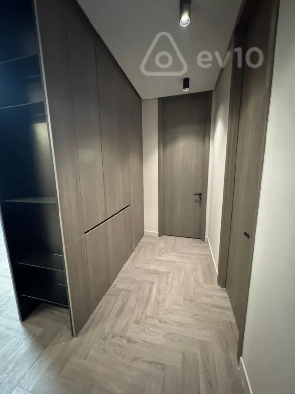 Satılır 3 otaqlı yeni tikili 160 m²