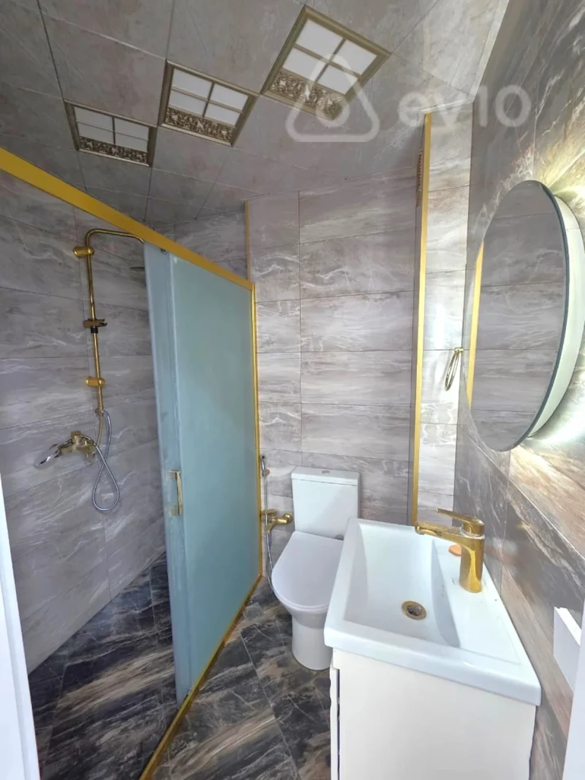 Kirayə verilir 2 otaqlı yeni tikili 60 m²