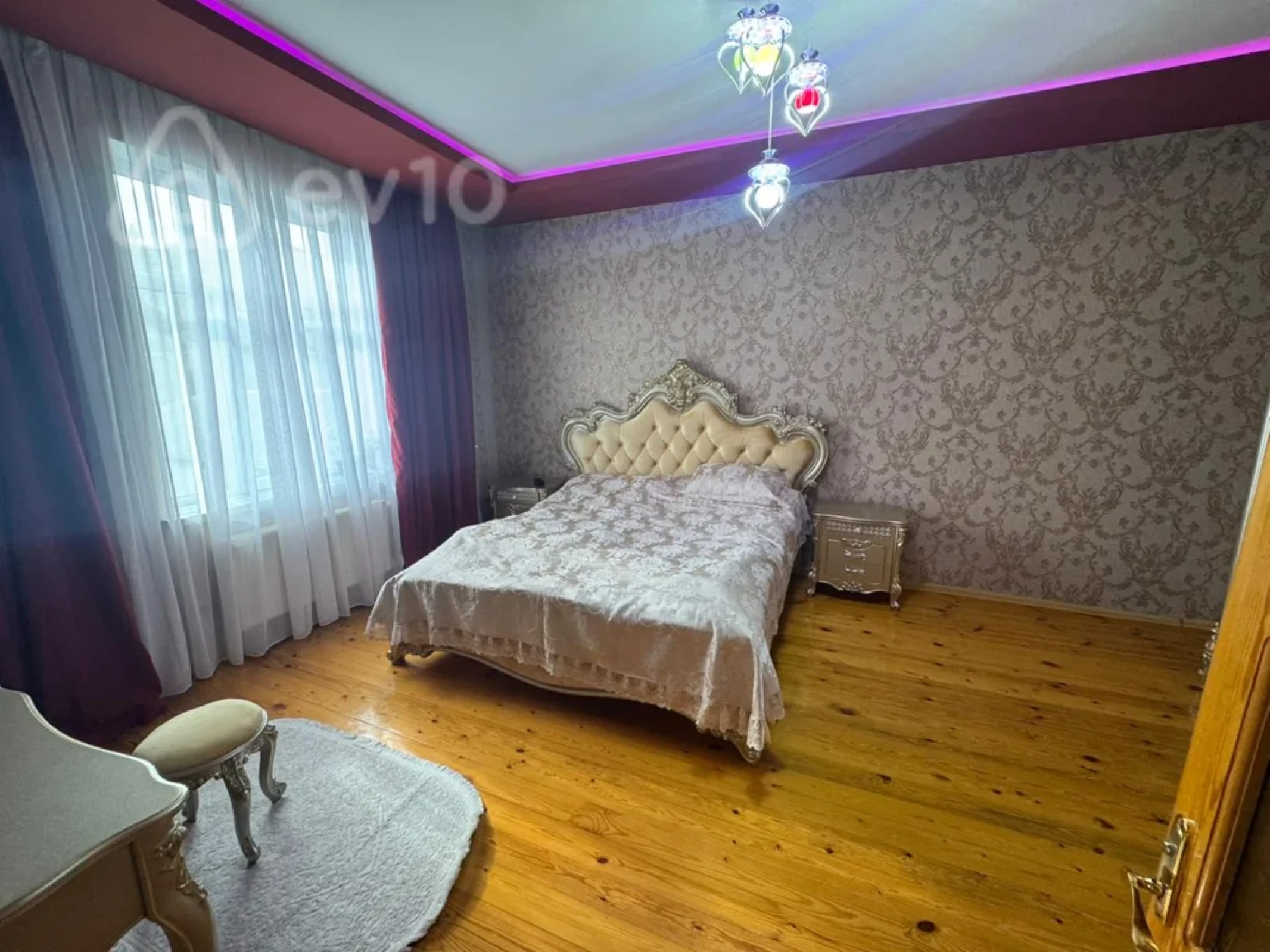 Kirayə verilir 5 otaqlı həyət evi 300 m²