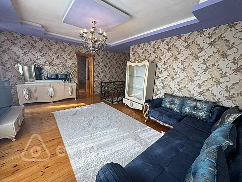 Kirayə verilir 5 otaqlı həyət evi 300 m²
