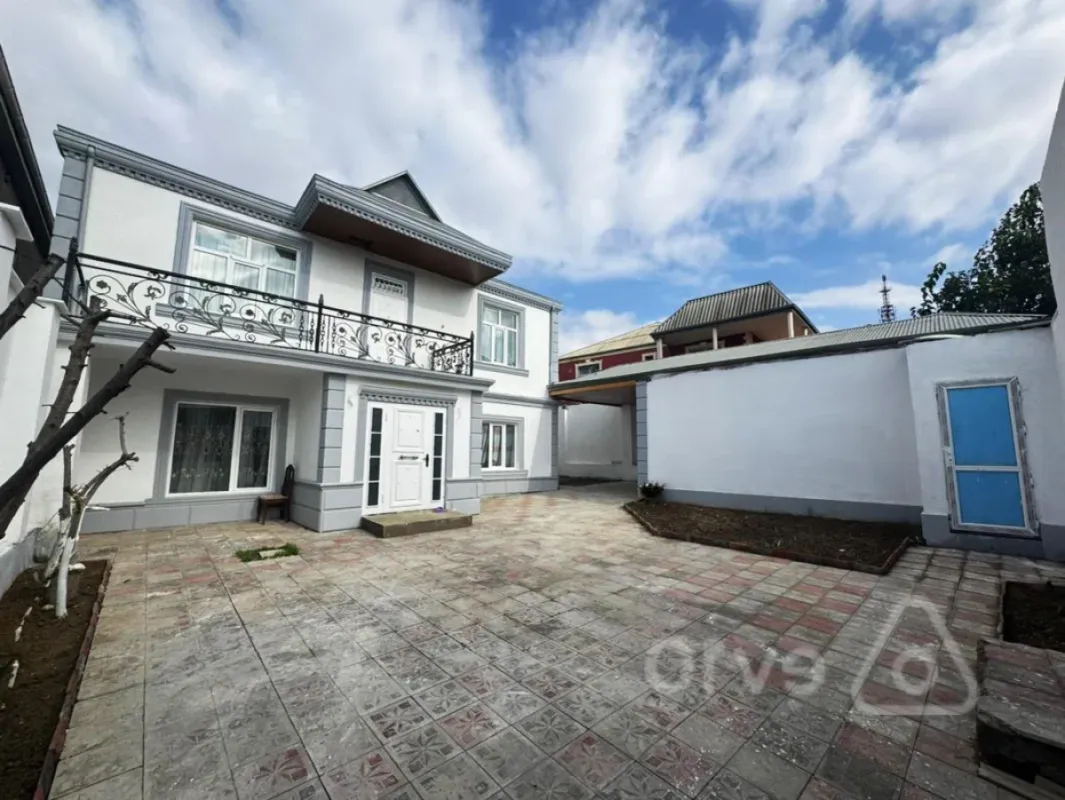 Kirayə verilir 5 otaqlı həyət evi 300 m²