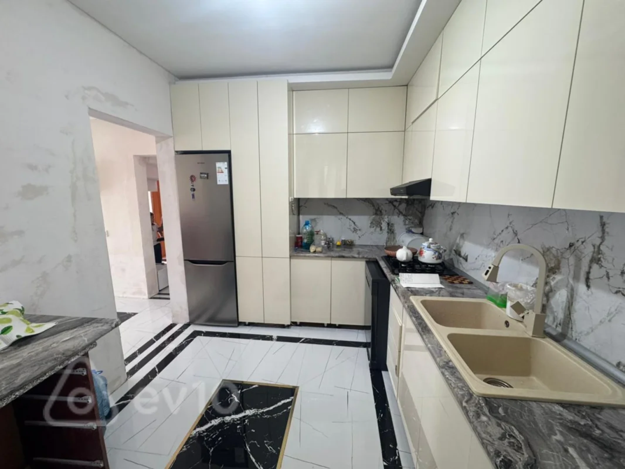 Kirayə verilir 5 otaqlı həyət evi 300 m²