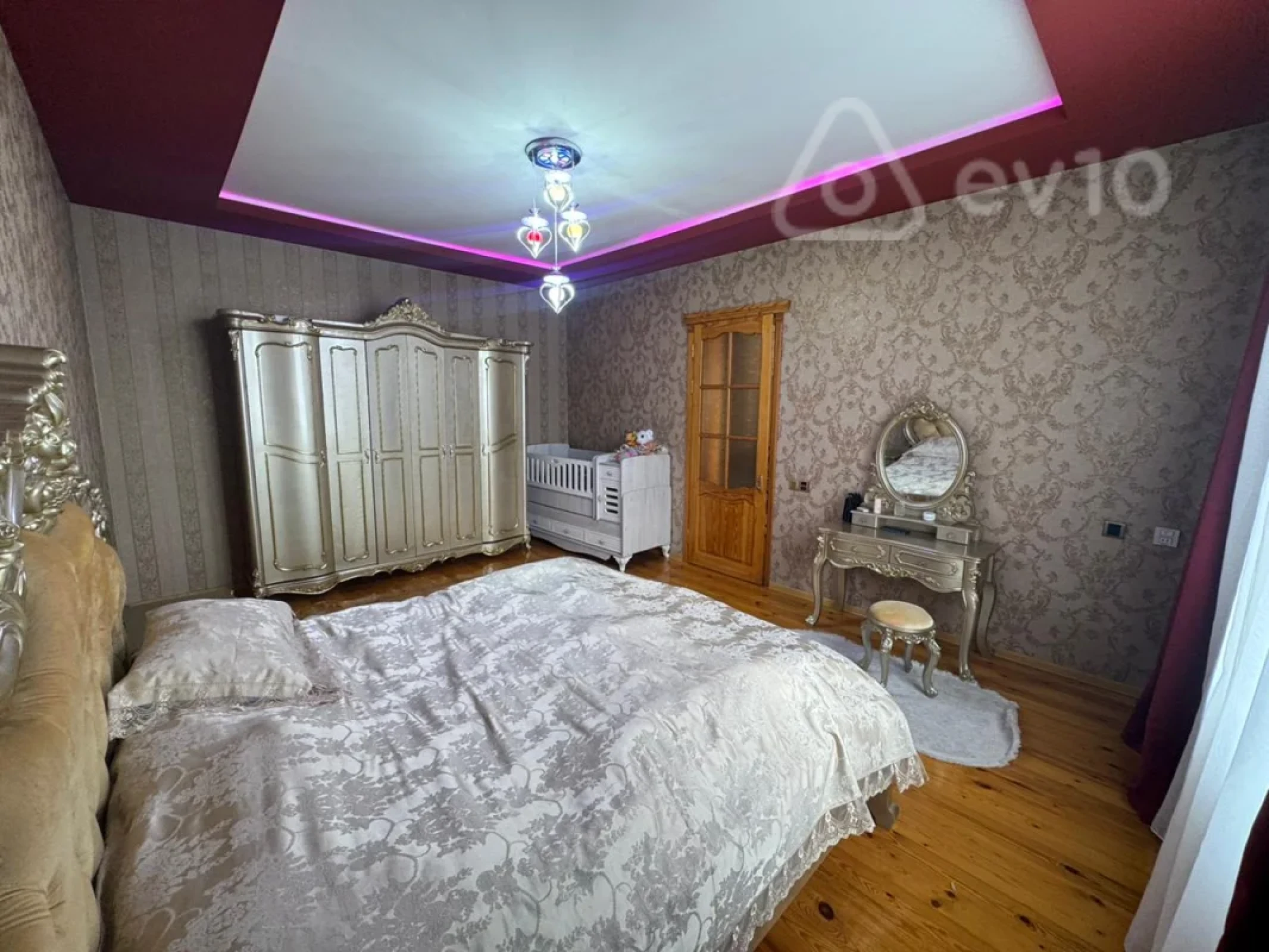 Kirayə verilir 5 otaqlı həyət evi 300 m²