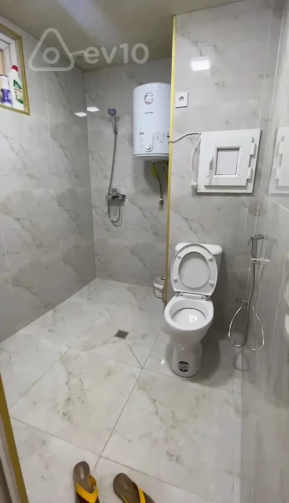 Kirayə verilir 2 otaqlı köhnə tikili 43 m²