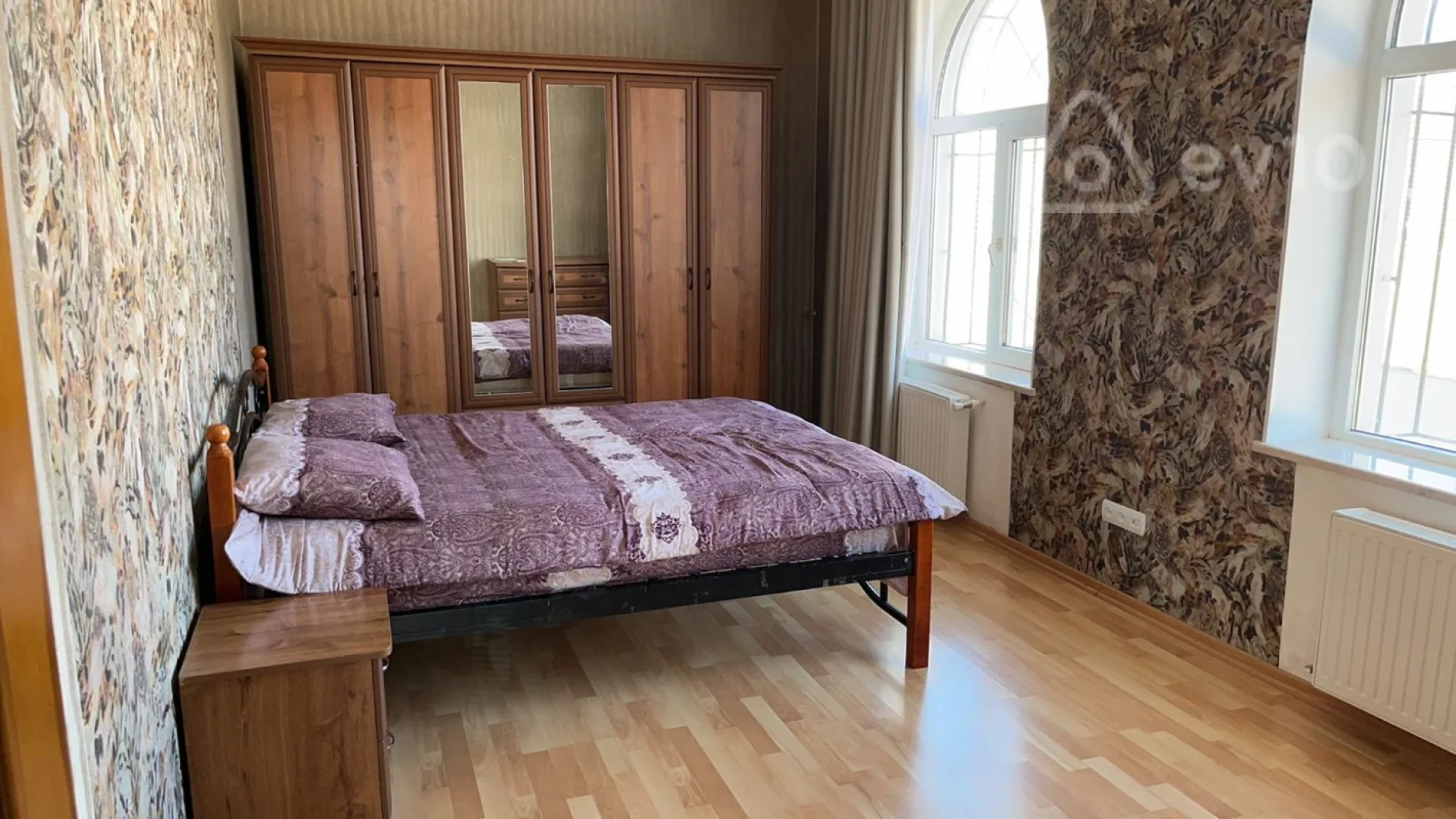 Kirayə verilir 6 otaqlı həyət evi 300 m²