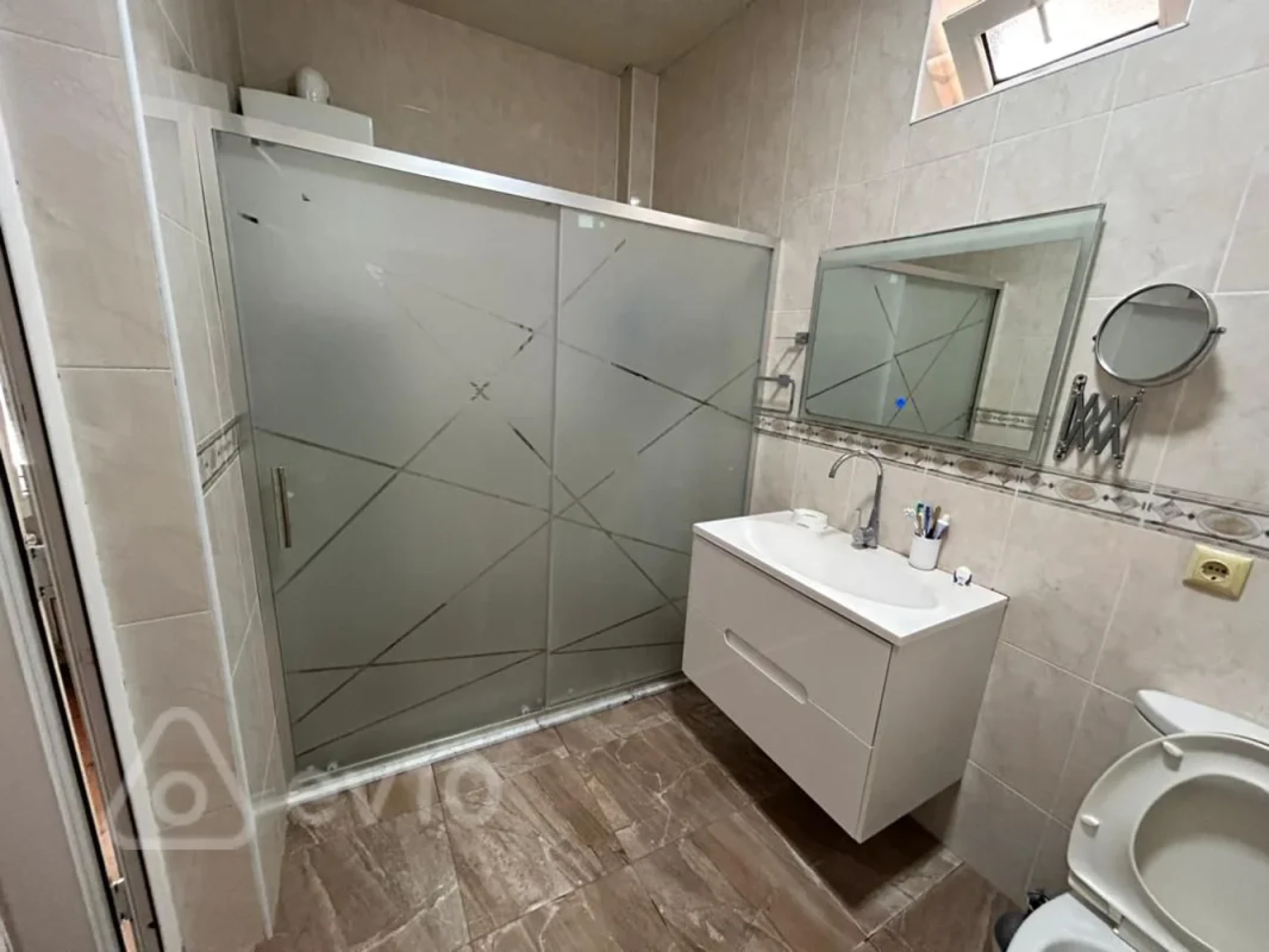 Kirayə verilir 6 otaqlı həyət evi 300 m²