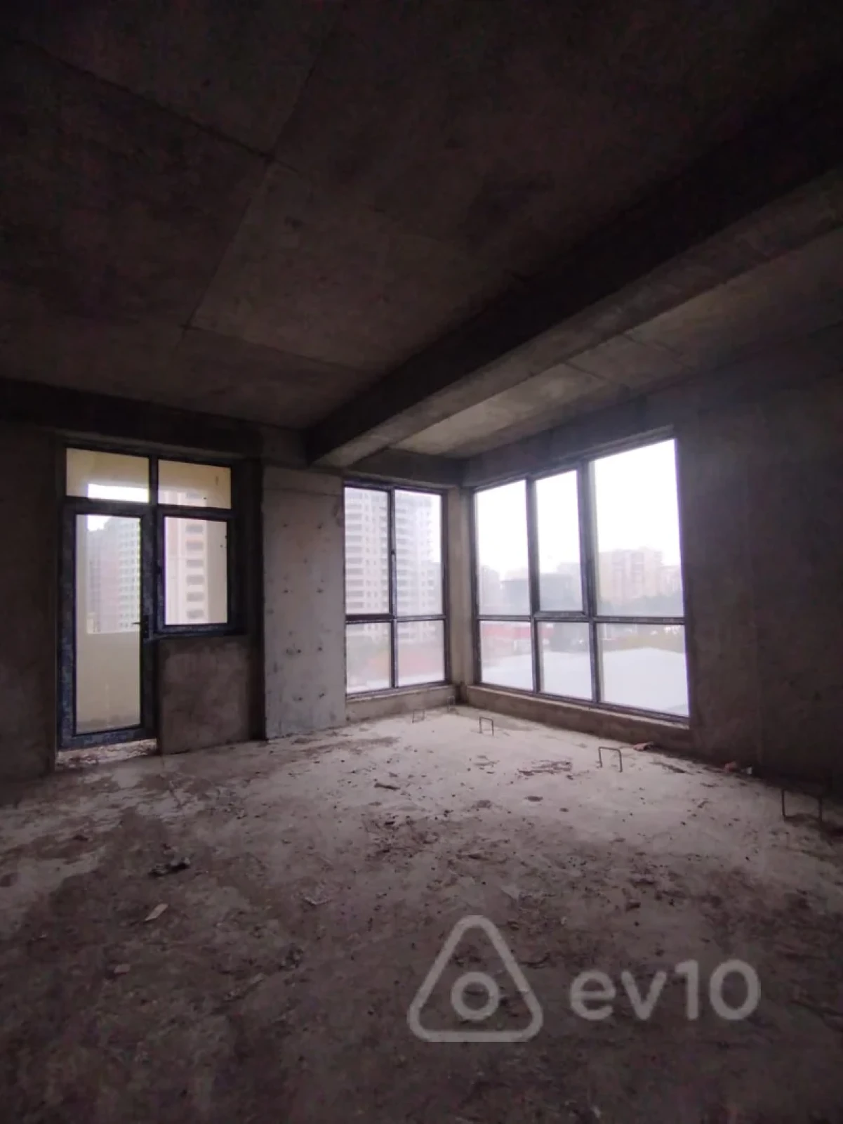 Satılır 4 otaqlı yeni tikili 176 m²