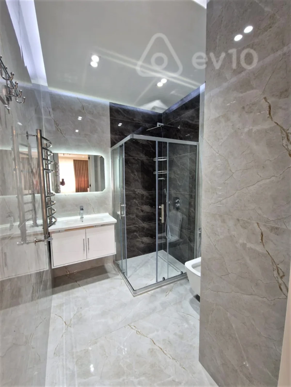 Kirayə verilir 3 otaqlı yeni tikili 130 m²