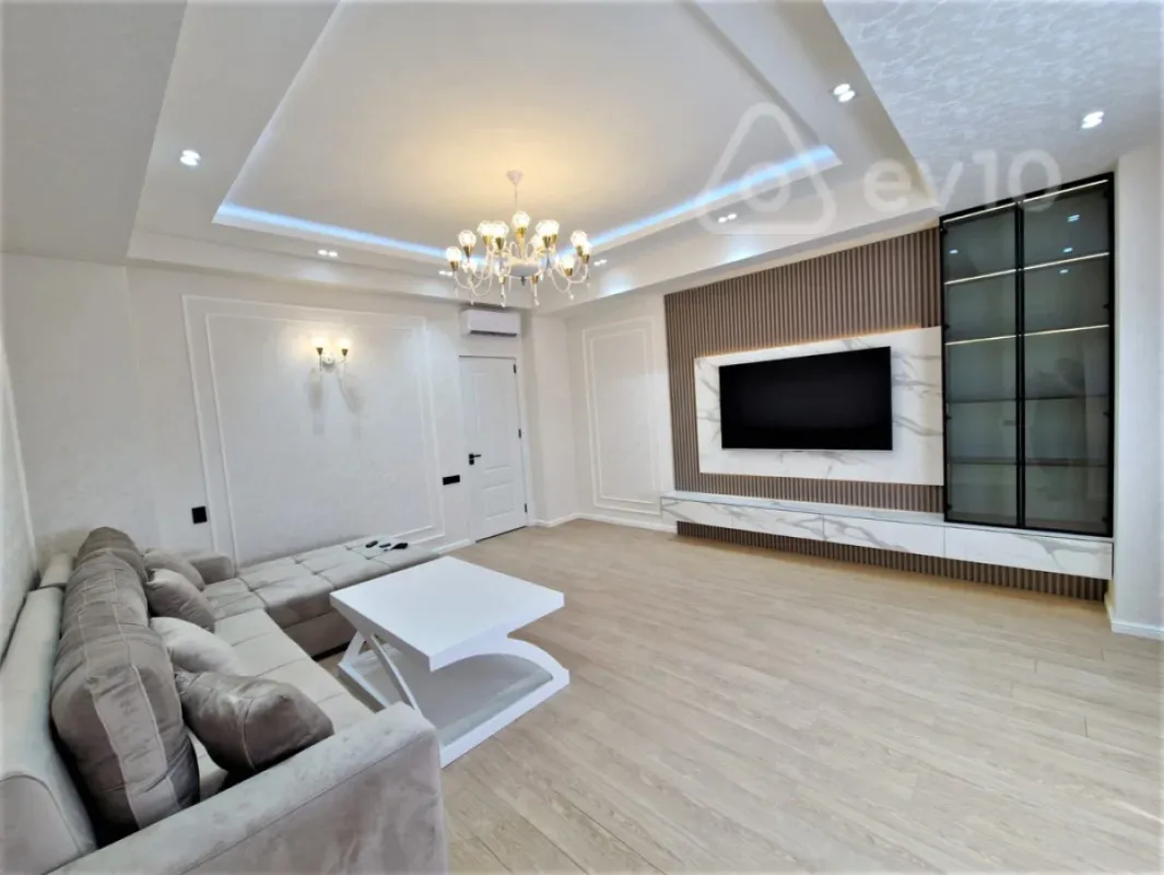 Kirayə verilir 3 otaqlı yeni tikili 130 m²