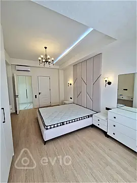 Kirayə verilir 3 otaqlı yeni tikili 130 m²