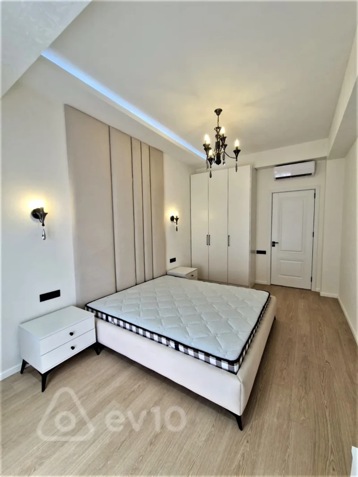 Kirayə verilir 3 otaqlı yeni tikili 130 m²