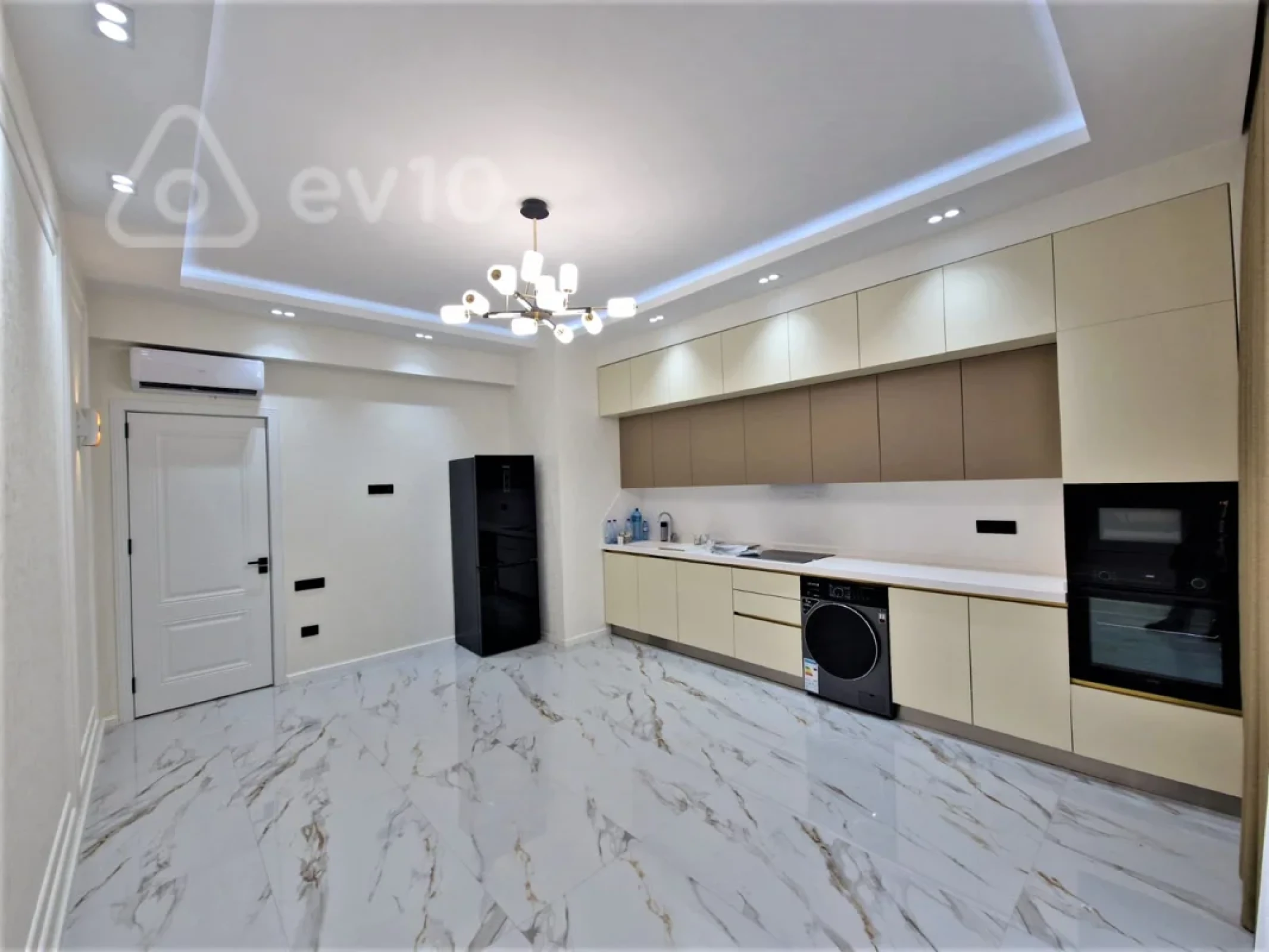 Kirayə verilir 3 otaqlı yeni tikili 130 m²