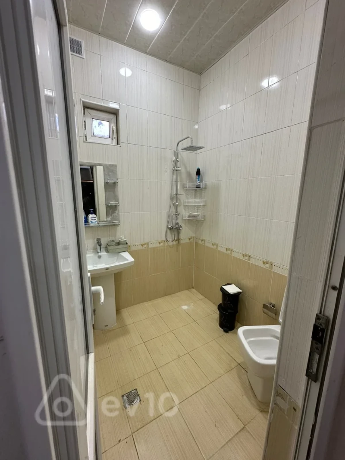 Kirayə verilir 4 otaqlı həyət evi 150 m²
