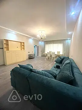 Kirayə verilir 5 otaqlı həyət evi 300 m²