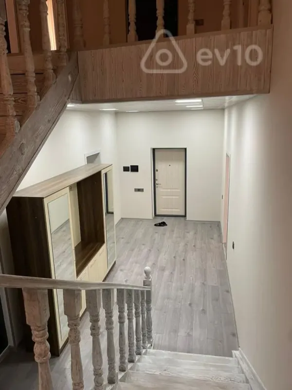 Kirayə verilir 5 otaqlı həyət evi 300 m²