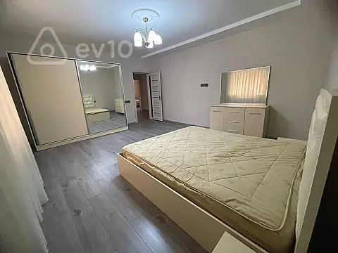 Kirayə verilir 5 otaqlı həyət evi 300 m²