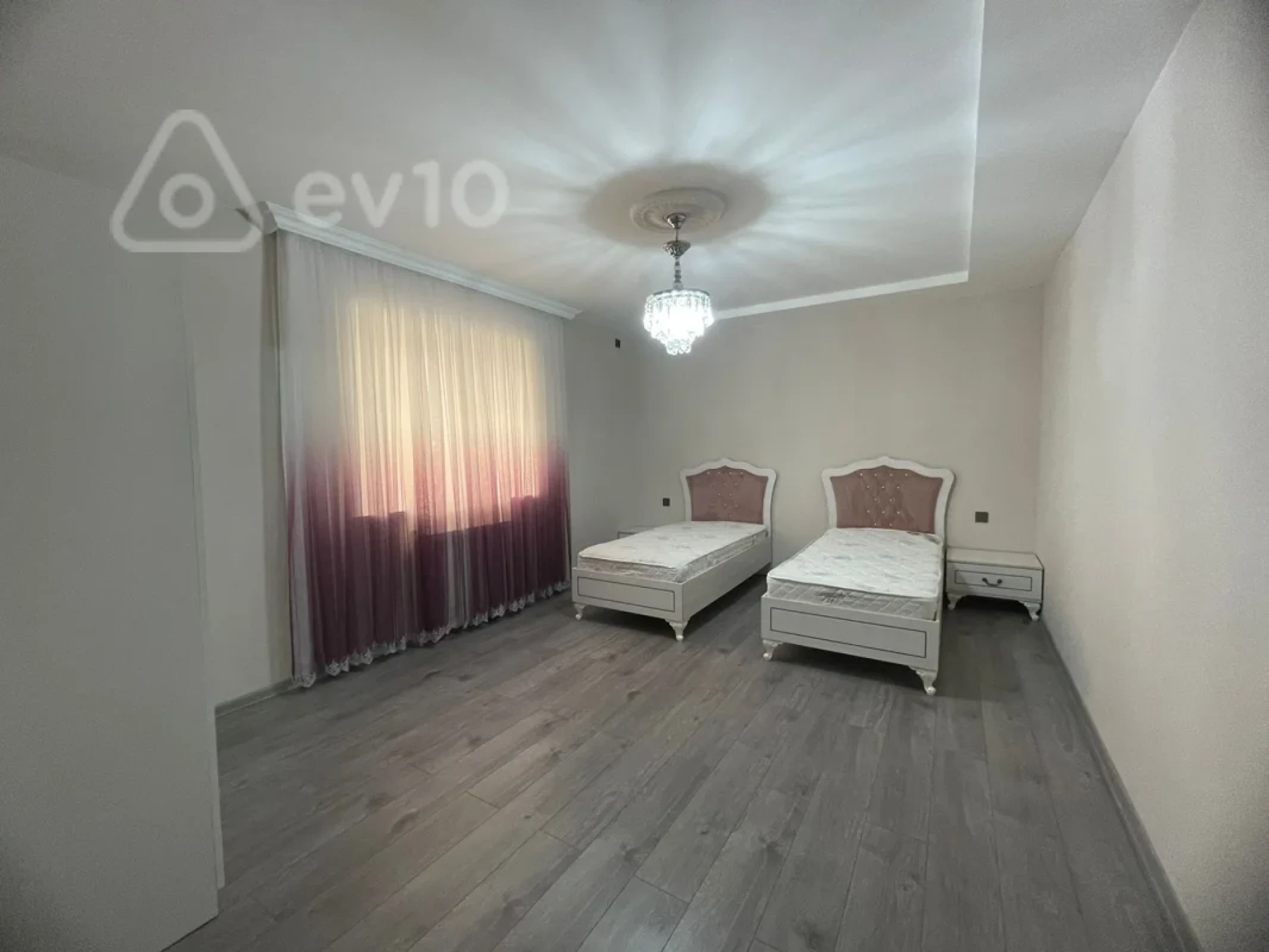 Kirayə verilir 5 otaqlı həyət evi 300 m²