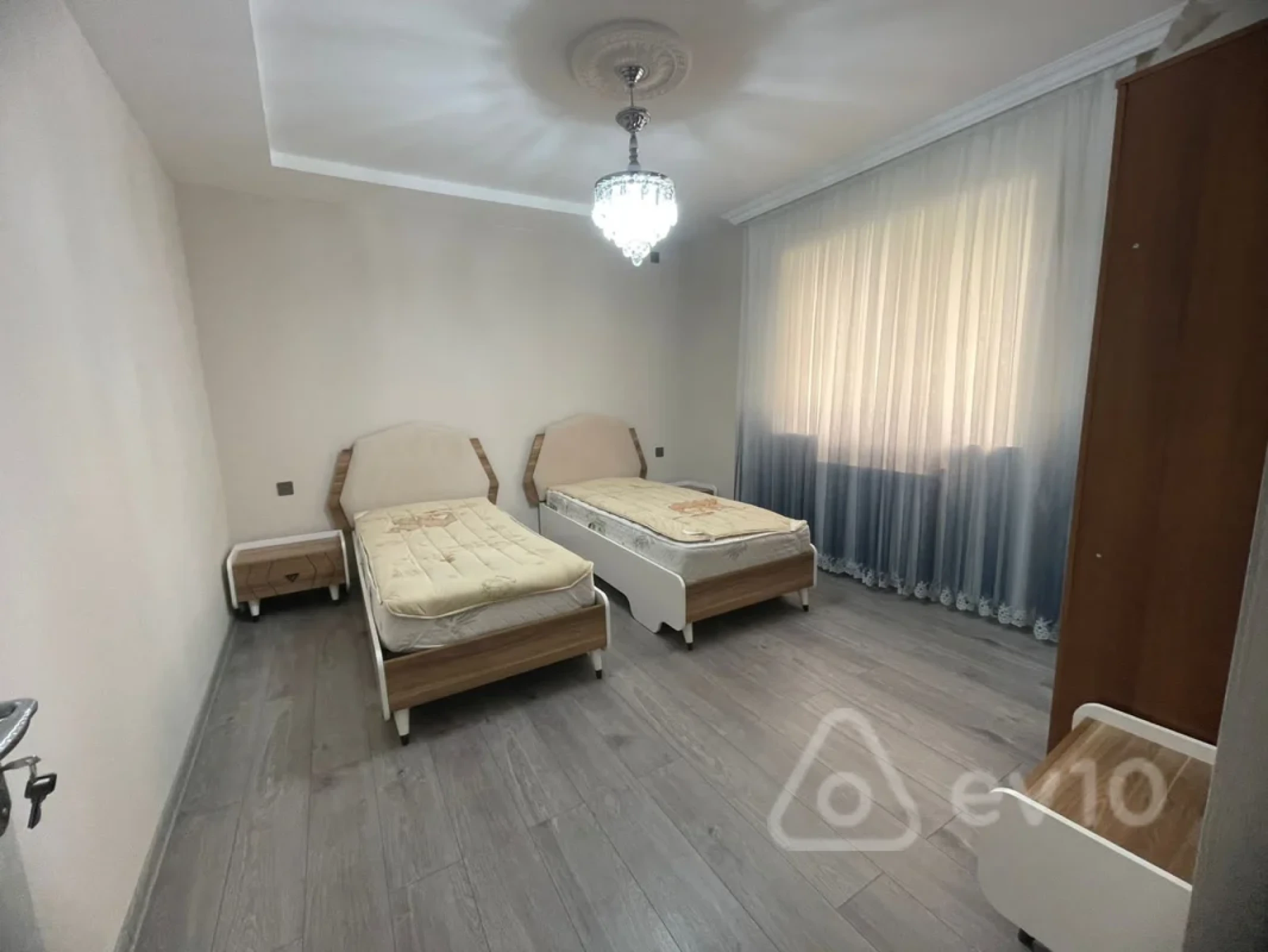 Kirayə verilir 5 otaqlı həyət evi 300 m²