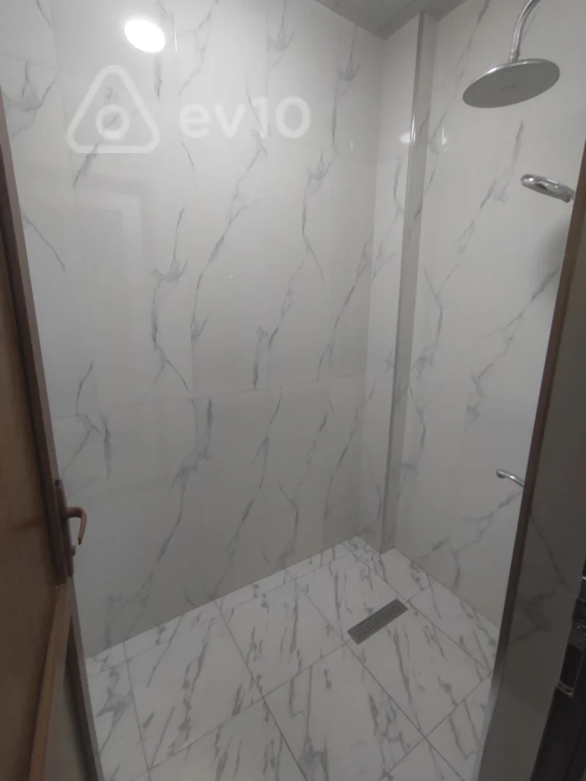 Satılır 3 otaqlı yeni tikili 106 m²