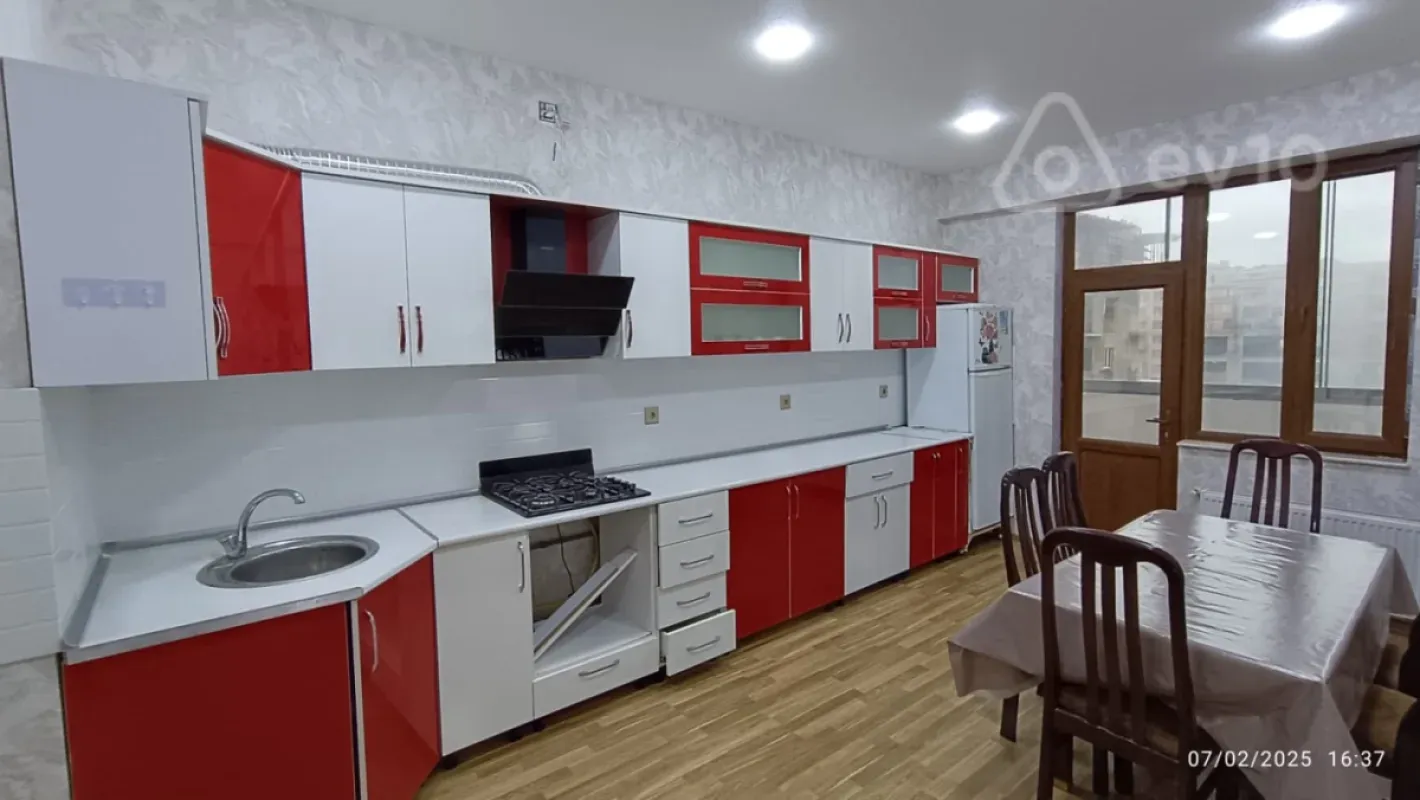 Satılır 3 otaqlı yeni tikili 106 m²