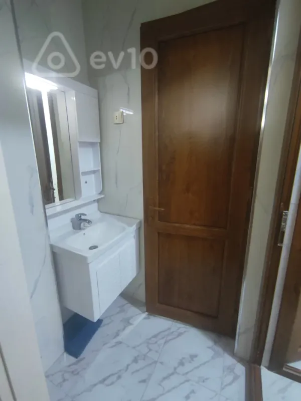 Satılır 3 otaqlı yeni tikili 106 m²