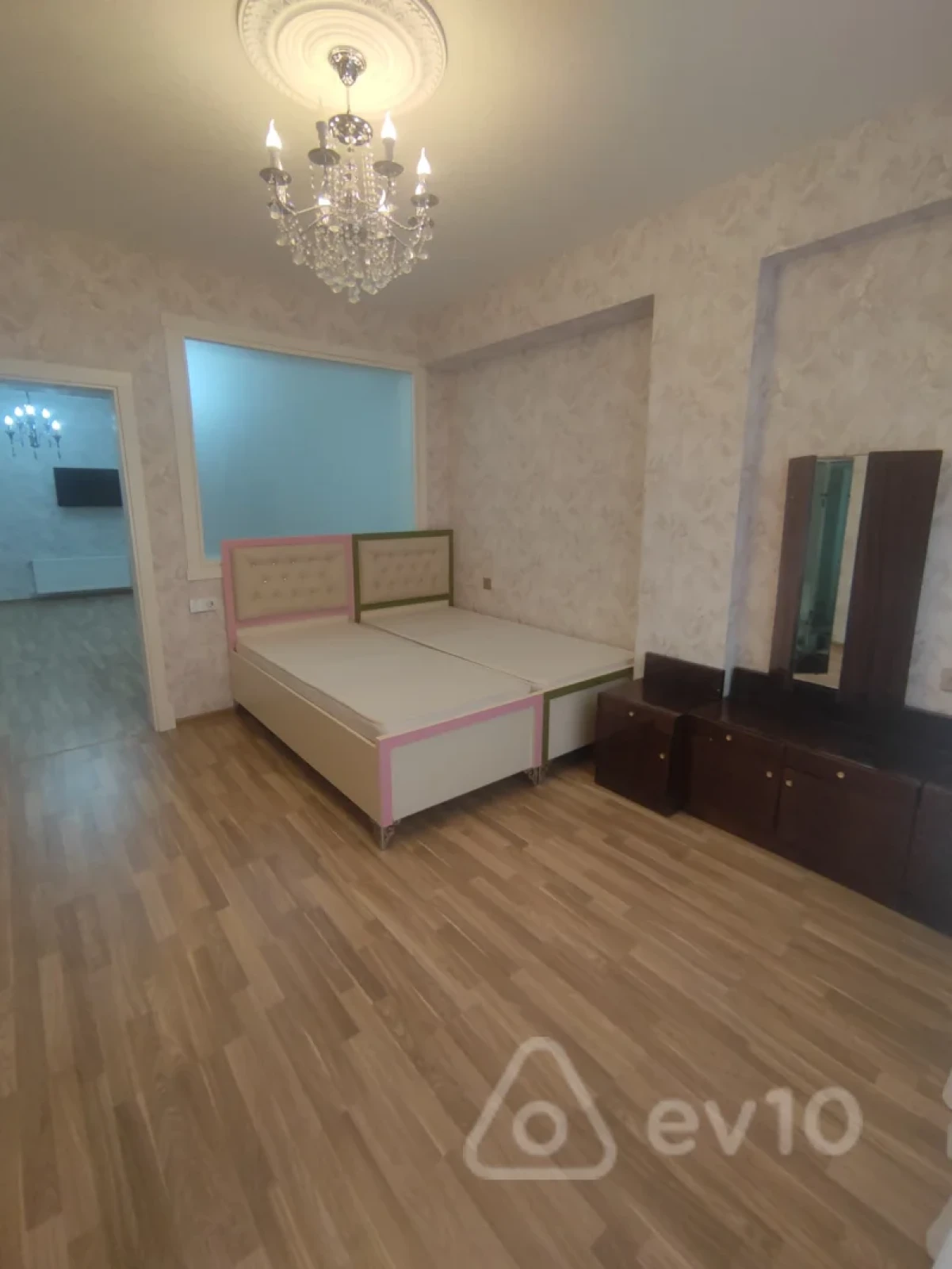 Satılır 3 otaqlı yeni tikili 106 m²