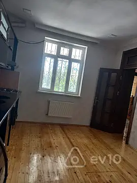 Kirayə verilir 6 otaqlı həyət evi 240 m²