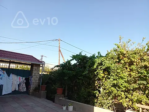 Kirayə verilir 6 otaqlı həyət evi 240 m²