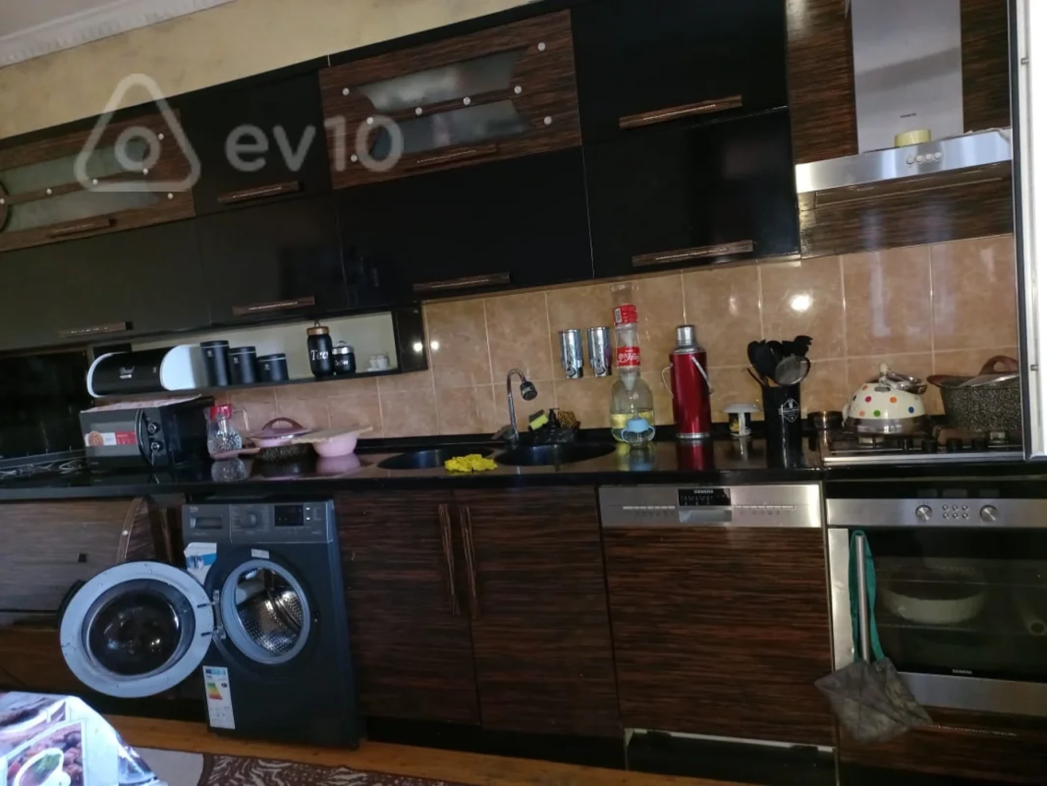 Kirayə verilir 6 otaqlı həyət evi 240 m²