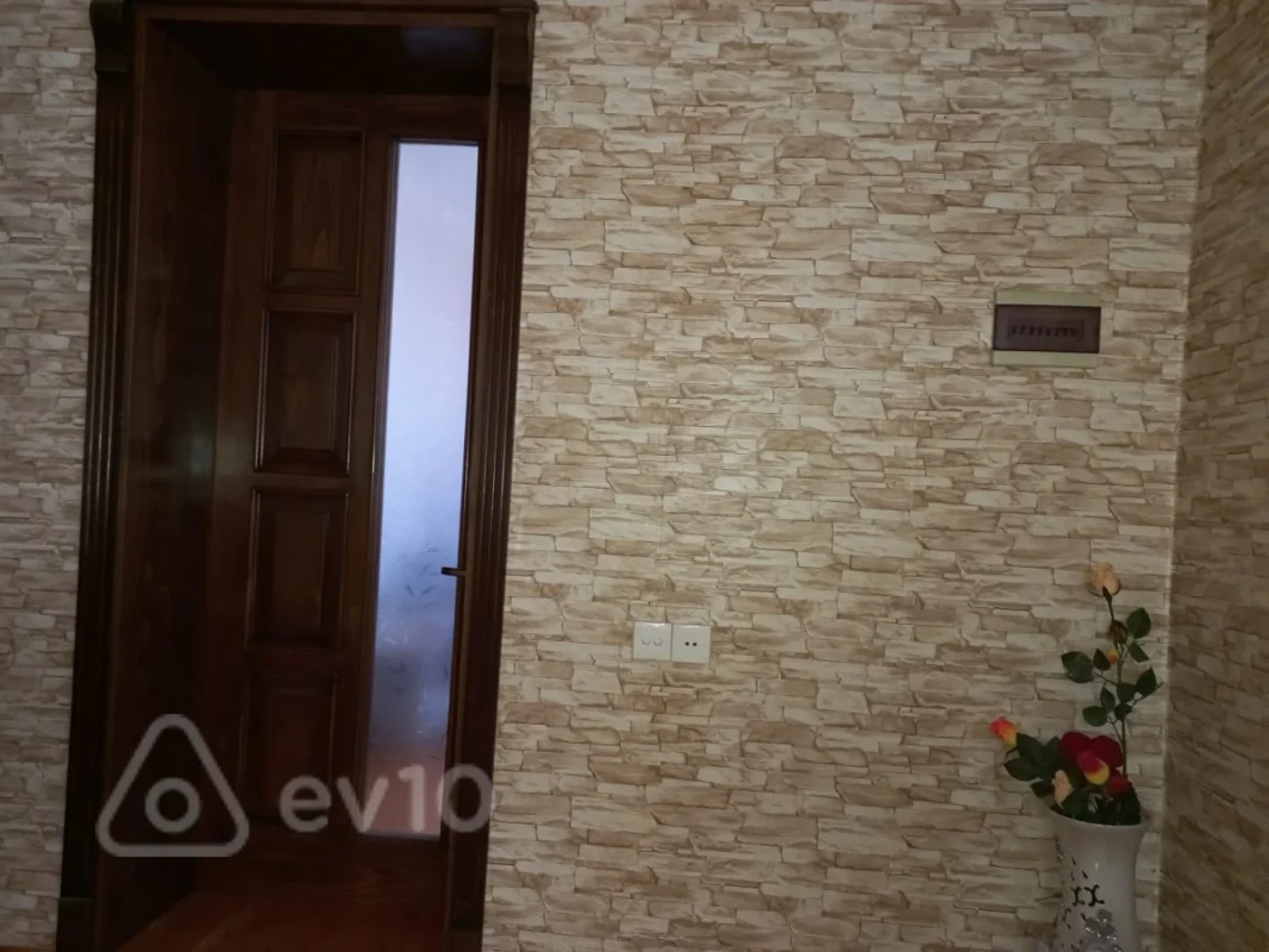 Kirayə verilir 6 otaqlı həyət evi 240 m²