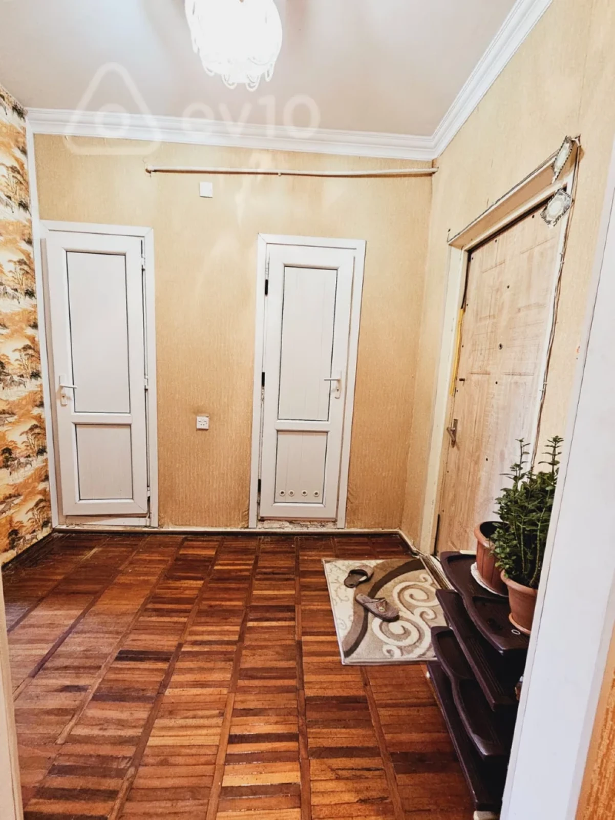 Satılır 2 otaqlı köhnə tikili 65 m²