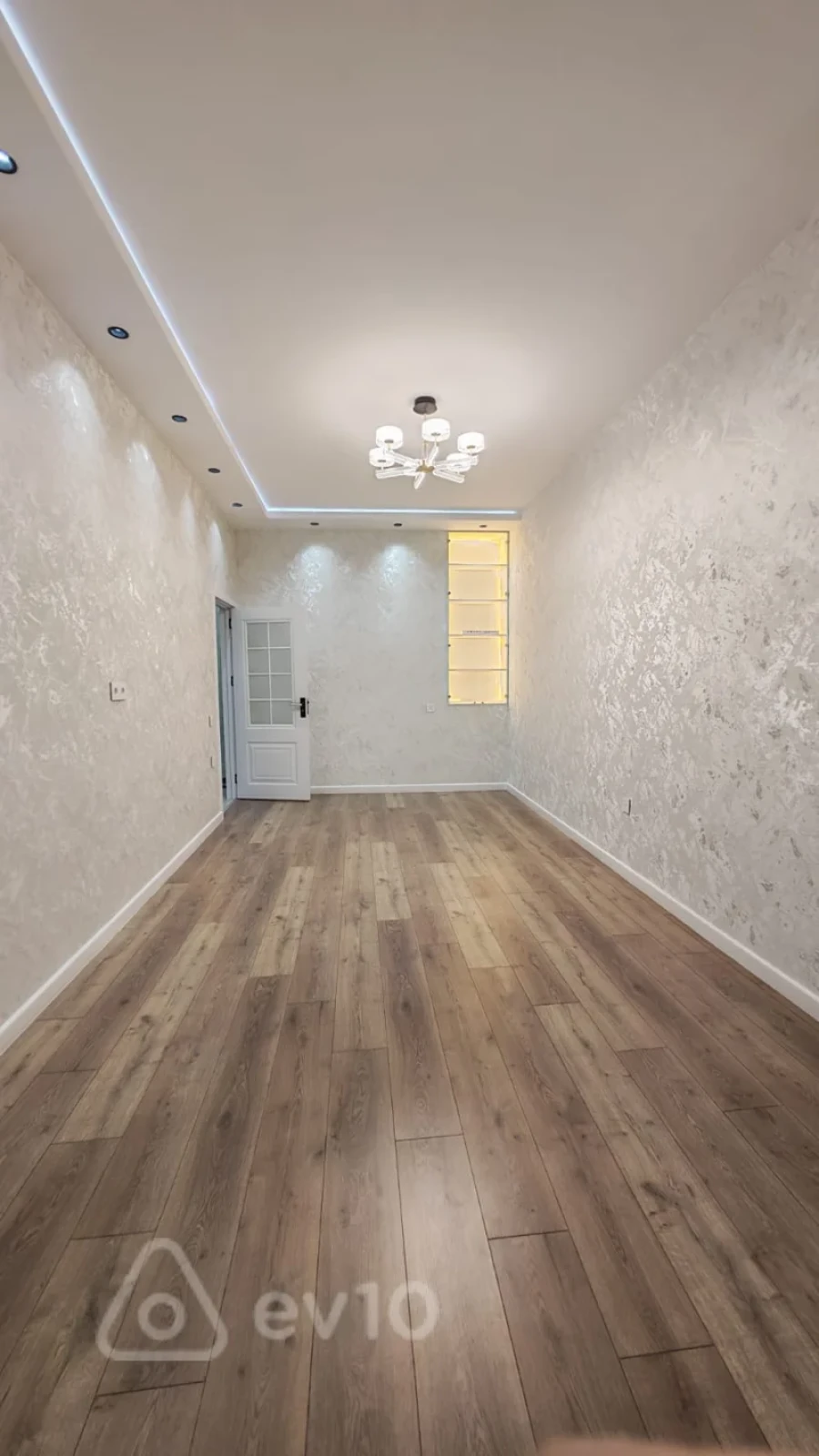 Satılır 2 otaqlı yeni tikili 58 m²