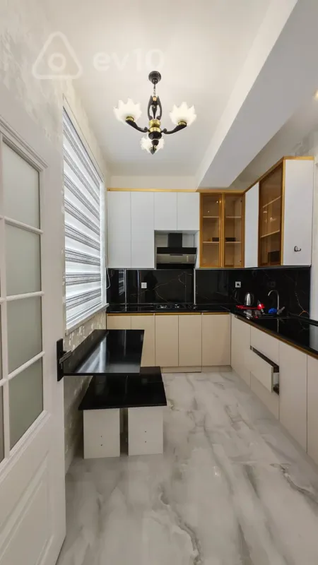 Satılır 2 otaqlı yeni tikili 58 m²
