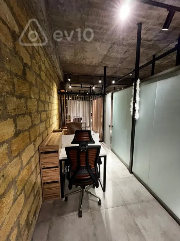 Kirayə verilir 3 otaqlı ofis 110 m²