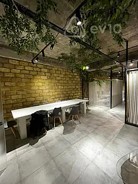 Kirayə verilir 3 otaqlı ofis 110 m²