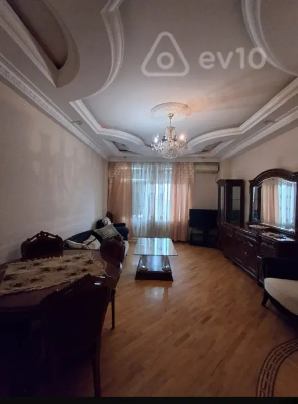Kirayə verilir 3 otaqlı yeni tikili 130 m²