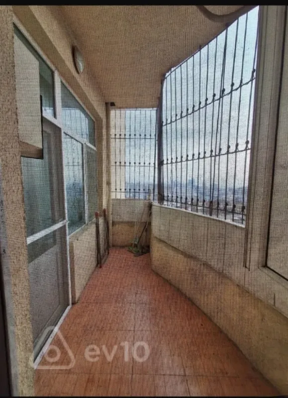 Kirayə verilir 3 otaqlı yeni tikili 130 m²