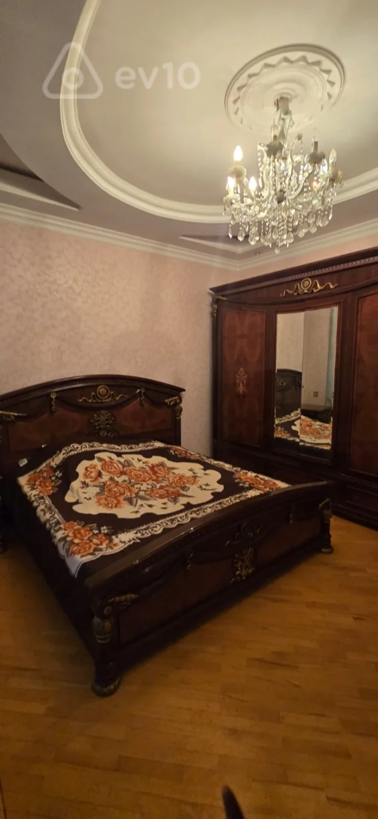 Kirayə verilir 3 otaqlı yeni tikili 130 m²