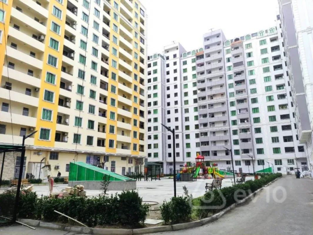 Satılır 4 otaqlı yeni tikili 170 m²