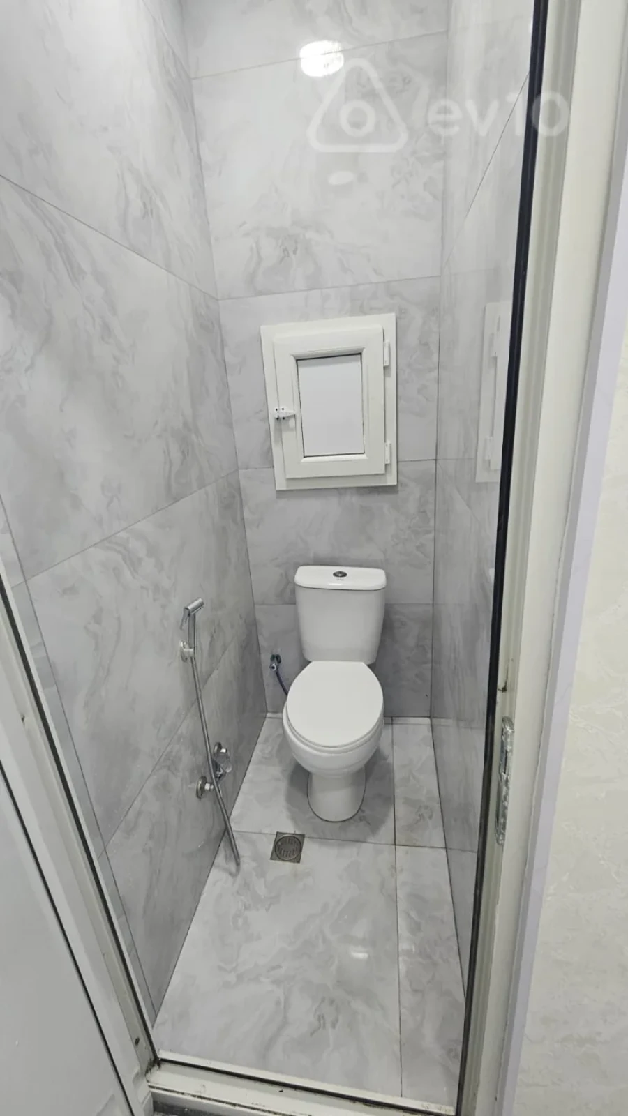 Kirayə verilir 2 otaqlı köhnə tikili 65 m²